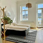 Apartment Labed - Wohnen Direkt An Der Drosselgasse, Stilvolle Mit Rheinblick Ruedesheim am Rhein