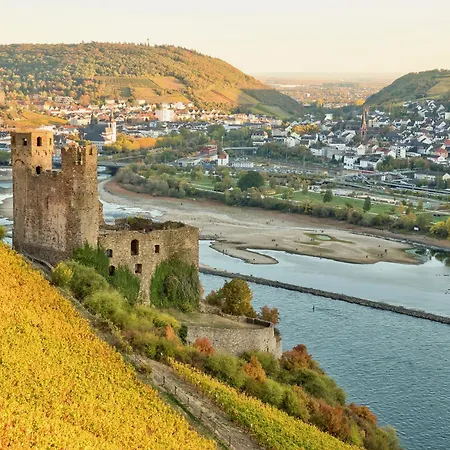 Rhine View Stay By The Drosselgasse! Rüdesheim am Rhein